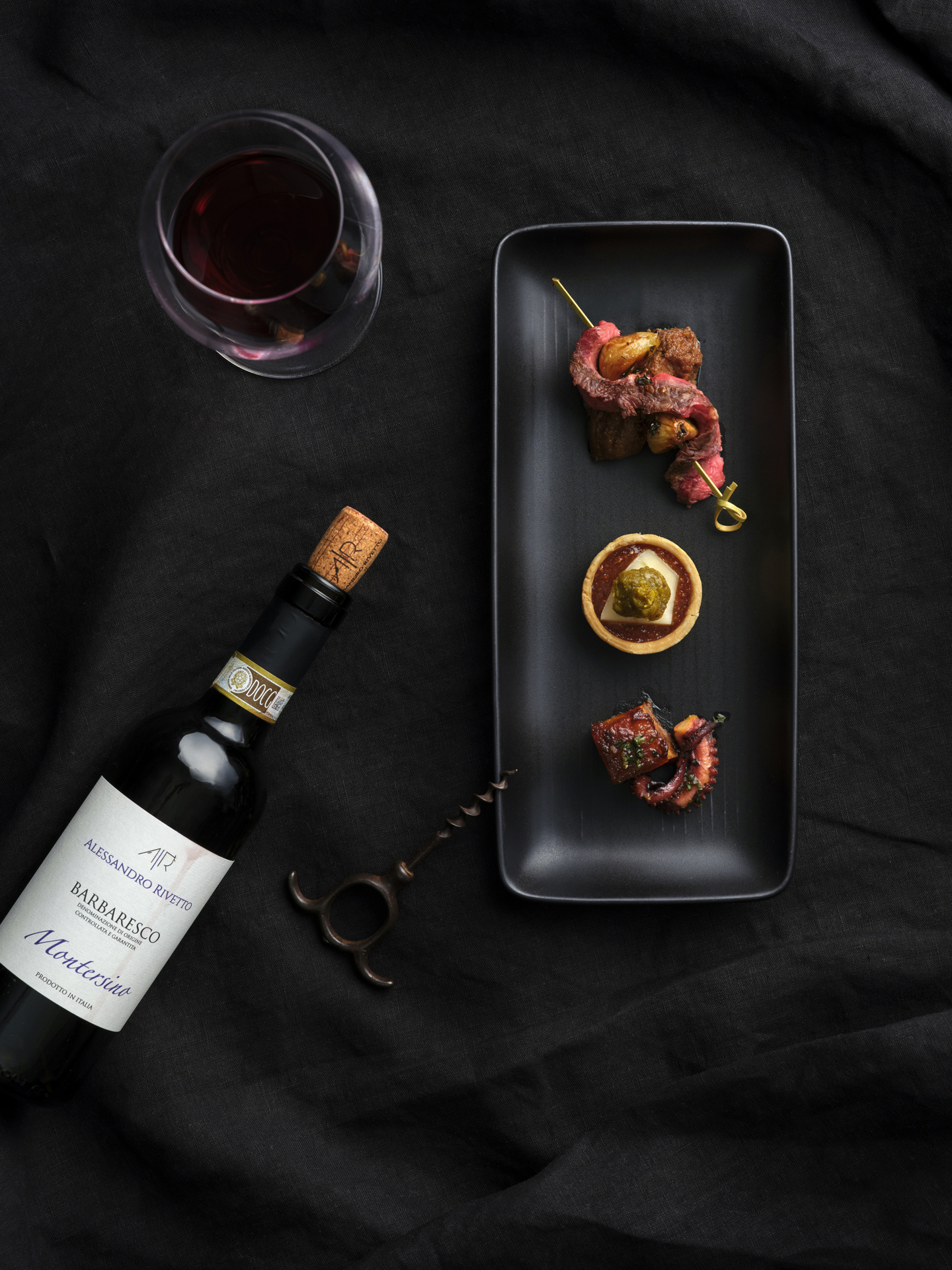Antipastolautanen: ylikypsä possun kylki ja limoncello mustekalaa