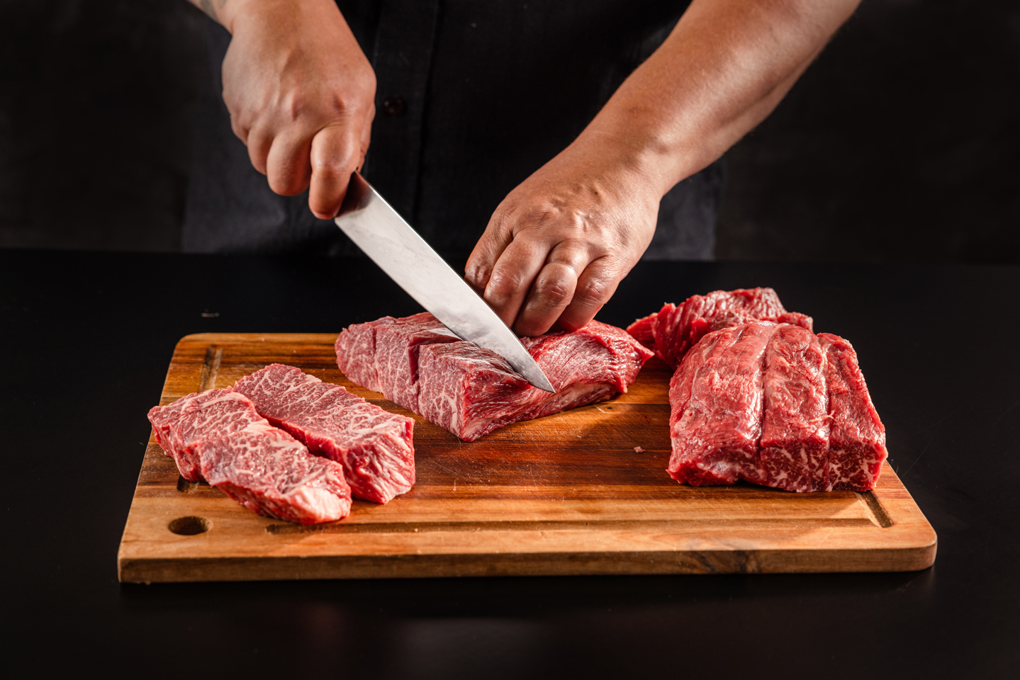 614088_Atria_Denver_Steak_pihvien_leikkaminen 2.jpg