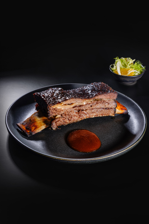 Atria_Uunissa_paahdetut_naudanribsit_kahvi_BBQ-kastikkeella-1.jpg