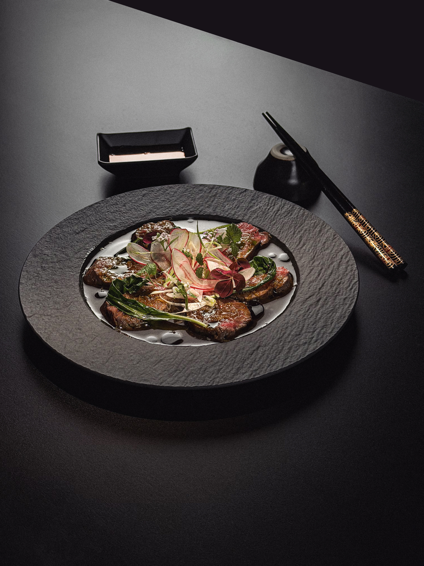 Tataki naudan petite tenderistä